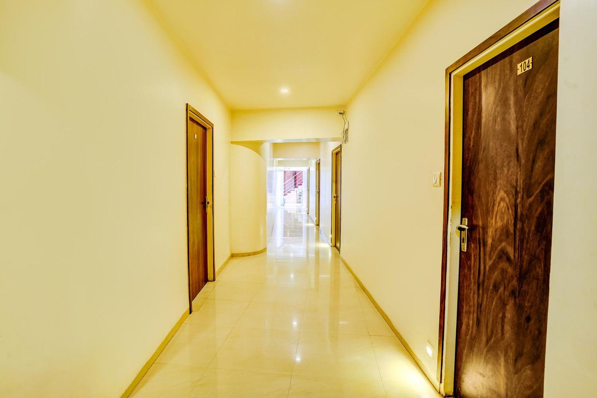 Hotel Naivedhya By Kwality Inn ターネー エクステリア 写真